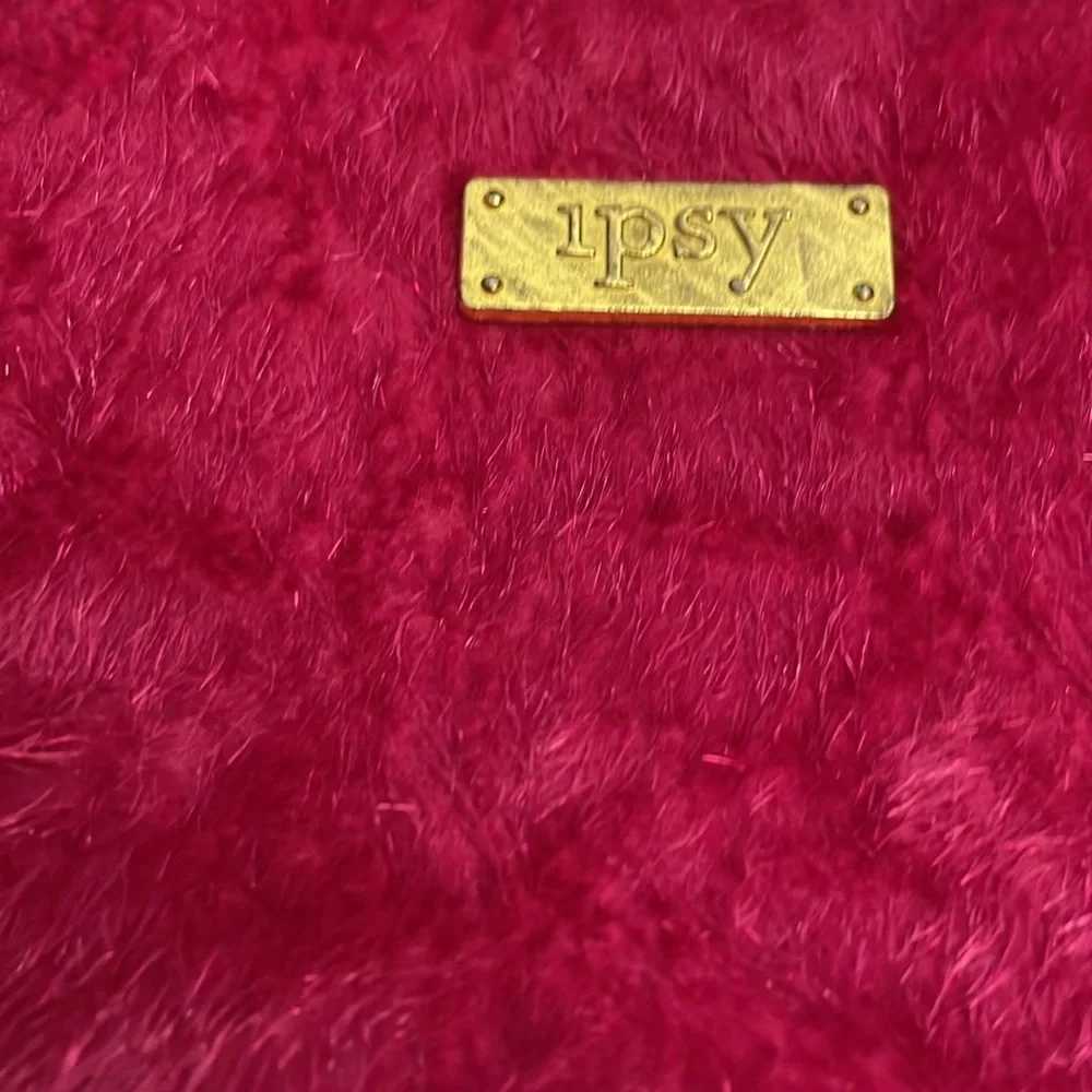 Ipsy Pink Faux Fur Glam Bag Zip Top Makeup/ Cosmetics Case Approximately 5” X 7”